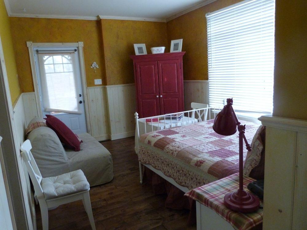 Chambre Lit Queen-Size avec Canapé-Lit