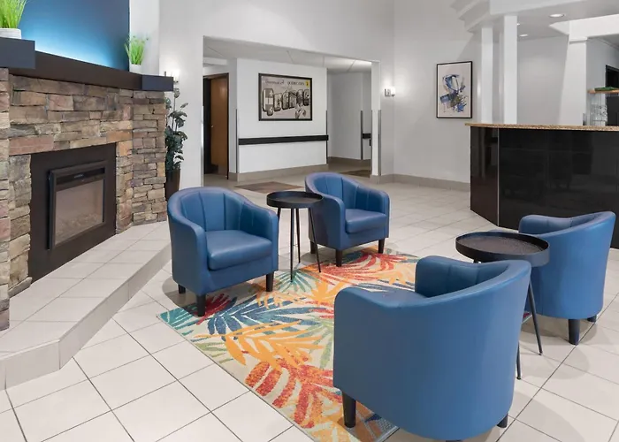 Trip to College Super 8 By Wyndham Quebec City